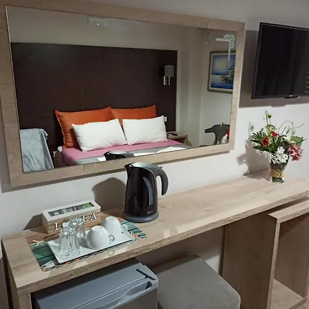 George Rooms&suites 3* Himarë