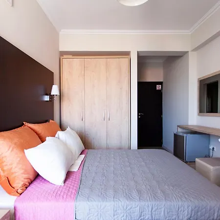 George Rooms&suites Hotel