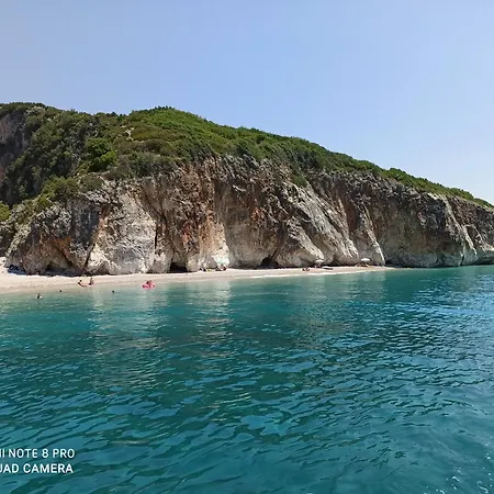 George Rooms&suites Himare