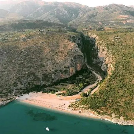 George Rooms&suites Ξενοδοχείο 3*
