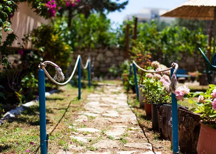 Hotel George Rooms&suites Himarë