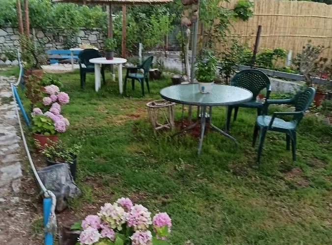 George Rooms&suites Himarë