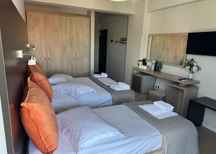 George Rooms&suites 3* Himarë